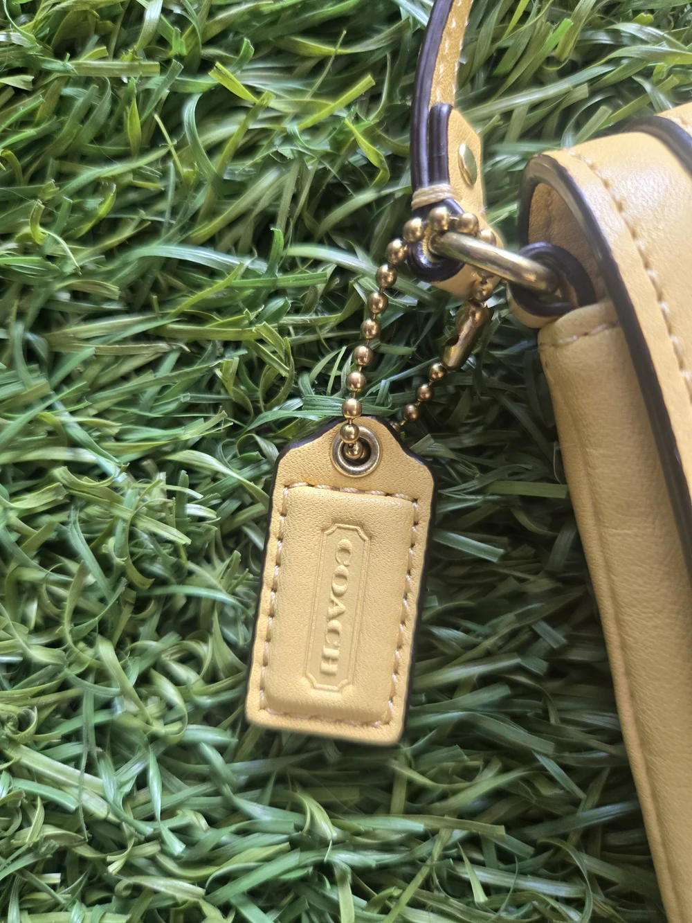 Coach Kristin Yellow Leather Convertible Wristlet / Mini Bag. Hi, sorry I couldn